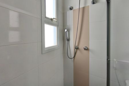 Casa de condomínio para alugar com 300m², 3 quartos e 4 vagas Casa de condomínio para alugar com 300m², 3 quartos e 4 vagasv
