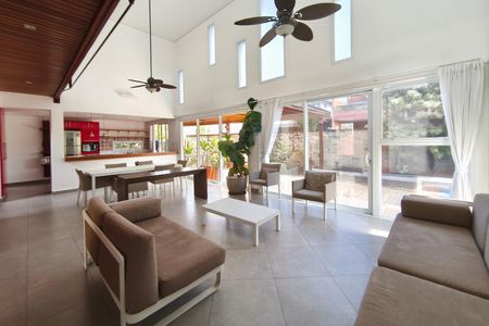Casa de condomínio para alugar com 300m², 3 quartos e 4 vagas Casa de condomínio para alugar com 300m², 3 quartos e 4 vagasSala
