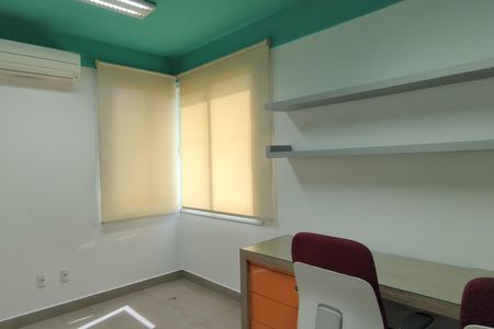 Casa de condomínio para alugar com 300m², 3 quartos e 4 vagas Casa de condomínio para alugar com 300m², 3 quartos e 4 vagasEscritório