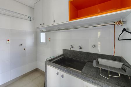 Casa de condomínio para alugar com 300m², 3 quartos e 4 vagas Casa de condomínio para alugar com 300m², 3 quartos e 4 vagasÁrea de Serviço
