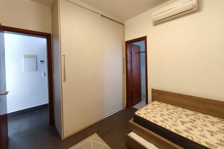 Casa de condomínio para alugar com 300m², 3 quartos e 4 vagas Casa de condomínio para alugar com 300m², 3 quartos e 4 vagasQuarto Suíte 2