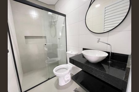 Banheiro  de kitnet/studio para alugar com 1 quarto, 20m² em Vila Lageado, São Paulo