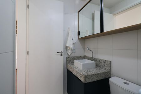 Apartamento à venda com 43m², 2 quartos e 1 vaga Apartamento à venda com 43m², 2 quartos e 1 vagaBanheiro