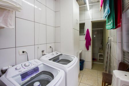 Casa à venda com 226m², 3 quartos e 8 vagas