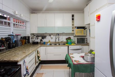 Casa à venda com 226m², 3 quartos e 8 vagas
