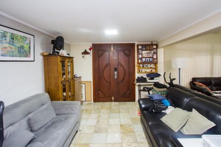 Casa à venda com 226m², 3 quartos e 8 vagas