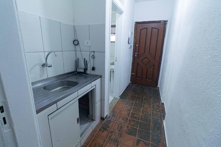 Cozinha de kitnet/studio para alugar com 0 quarto, 32m² em Sé, São Paulo
