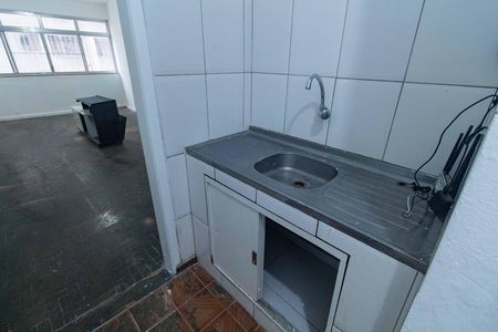 Cozinha de kitnet/studio para alugar com 0 quarto, 32m² em Sé, São Paulo
