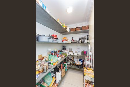 Casa para alugar com 320m², 3 quartos e 3 vagas Casa para alugar com 320m², 3 quartos e 3 vagasArmazén