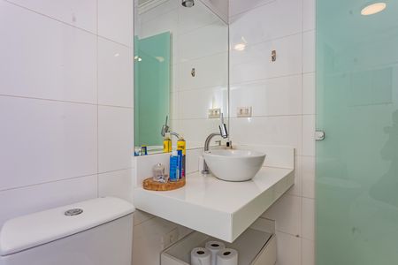 Casa para alugar com 320m², 3 quartos e 3 vagas Casa para alugar com 320m², 3 quartos e 3 vagasBanheiro da Suíte 2