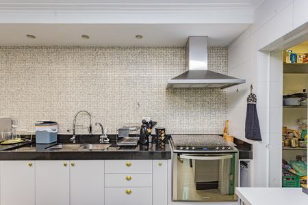 Casa para alugar com 320m², 3 quartos e 3 vagas Casa para alugar com 320m², 3 quartos e 3 vagasCozinha