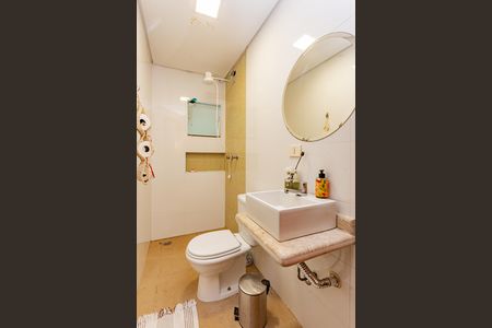 Casa para alugar com 320m², 3 quartos e 3 vagas Casa para alugar com 320m², 3 quartos e 3 vagasBanheiro da Piscina