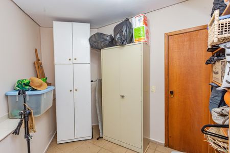 Casa para alugar com 320m², 3 quartos e 3 vagas Casa para alugar com 320m², 3 quartos e 3 vagasQuarto de Serviço
