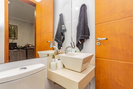 Casa para alugar com 320m², 3 quartos e 3 vagas Casa para alugar com 320m², 3 quartos e 3 vagasEscritório
