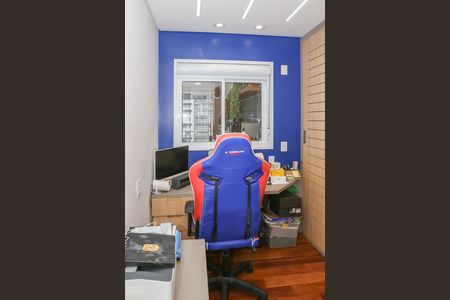 Apartamento à venda com 136m², 3 quartos e 3 vagas Apartamento à venda com 136m², 3 quartos e 3 vagasEscritório