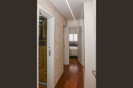 Apartamento à venda com 136m², 3 quartos e 3 vagas Apartamento à venda com 136m², 3 quartos e 3 vagasCorredor