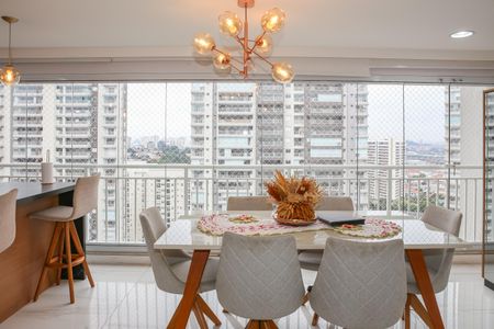 Apartamento à venda com 136m², 3 quartos e 3 vagas Apartamento à venda com 136m², 3 quartos e 3 vagasSala e Varanda Gourmet