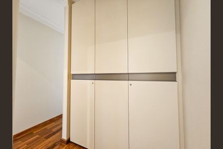 Apartamento para alugar com 167m², 4 quartos e 3 vagas Apartamento para alugar com 167m², 4 quartos e 3 vagasSuite 3