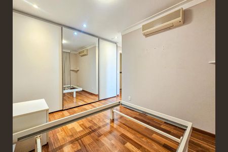 Apartamento para alugar com 167m², 4 quartos e 3 vagas Apartamento para alugar com 167m², 4 quartos e 3 vagasSuite 2