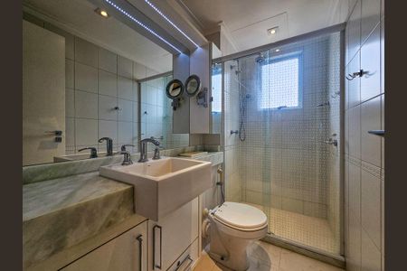 Apartamento para alugar com 167m², 4 quartos e 3 vagas Apartamento para alugar com 167m², 4 quartos e 3 vagasBanheiro da Suíte 2