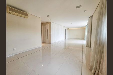 Apartamento para alugar com 167m², 4 quartos e 3 vagas Apartamento para alugar com 167m², 4 quartos e 3 vagasSala