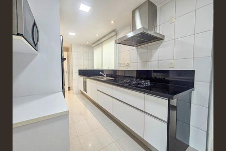 Apartamento para alugar com 167m², 4 quartos e 3 vagas Apartamento para alugar com 167m², 4 quartos e 3 vagasCozinha
