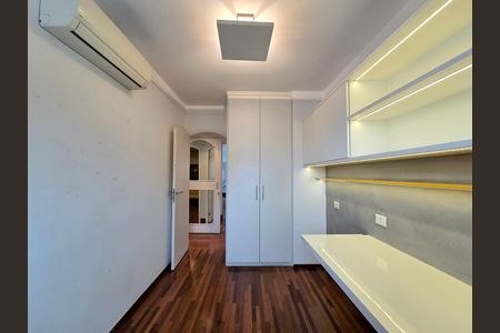 Apartamento à venda com 233m², 3 quartos e 2 vagasQuarto 2
