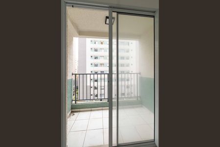 Apartamento à venda com 51m², 2 quartos e 1 vaga Apartamento à venda com 51m², 2 quartos e 1 vagaVaranda