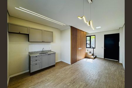 Cozinha de casa para alugar com 2 quartos, 55m² em Parque Liberdade, Americana