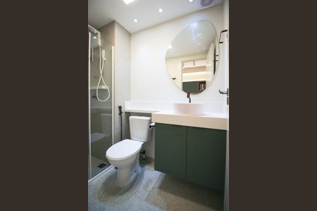 Banheiro de kitnet/studio para alugar com 1 quarto, 25m² em Vila Olímpia, São Paulo