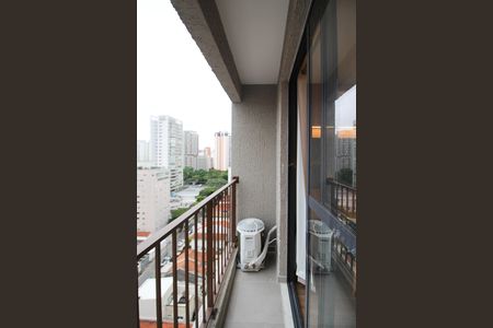 Varanda de kitnet/studio para alugar com 1 quarto, 25m² em Vila Olímpia, São Paulo
