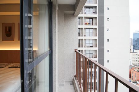 Varanda de kitnet/studio para alugar com 1 quarto, 25m² em Vila Olímpia, São Paulo
