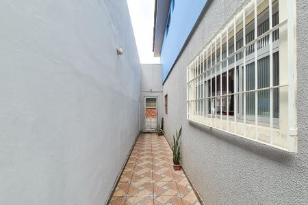 Casa à venda com 115m², 2 quartos e 2 vagasCorredor