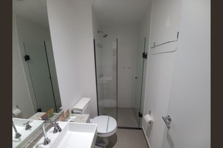 Banheiro de kitnet/studio para alugar com 1 quarto, 24m² em Consolação, São Paulo