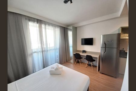 Quarto de kitnet/studio para alugar com 1 quarto, 24m² em Consolação, São Paulo