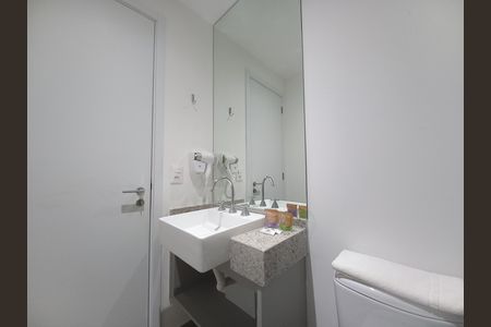 Studio para alugar com 24m², 1 quarto e sem vaga Studio para alugar com 24m², 1 quarto e sem vagaBanheiro