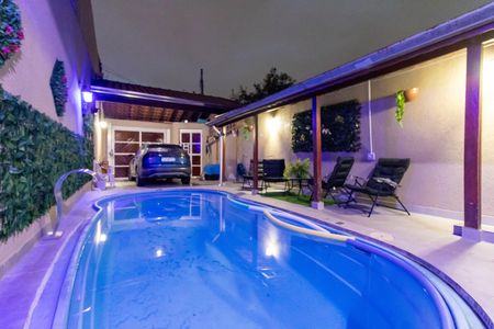Casa à venda com 125m², 2 quartos e 2 vagas Casa à venda com 125m², 2 quartos e 2 vagasQuintal