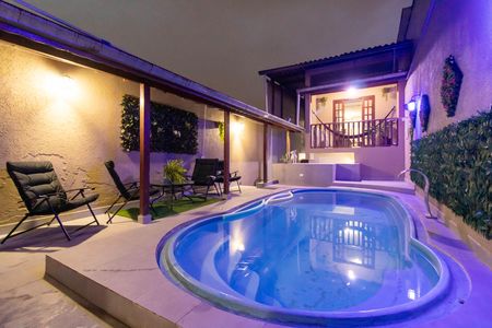 Casa à venda com 125m², 2 quartos e 2 vagas Casa à venda com 125m², 2 quartos e 2 vagasQuintal