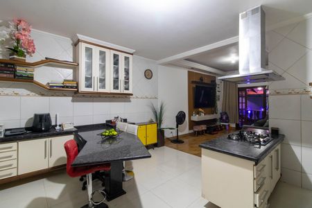 Casa à venda com 125m², 2 quartos e 2 vagas Casa à venda com 125m², 2 quartos e 2 vagasCozinha