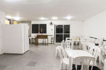 Apartamento para alugar com 42m², 2 quartos e 1 vaga Apartamento para alugar com 42m², 2 quartos e 1 vagaÁrea comum - Salão de festas