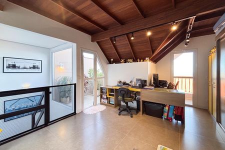 Casa de condomínio à venda com 240m², 3 quartos e 3 vagas Casa de condomínio à venda com 240m², 3 quartos e 3 vagasSala 2