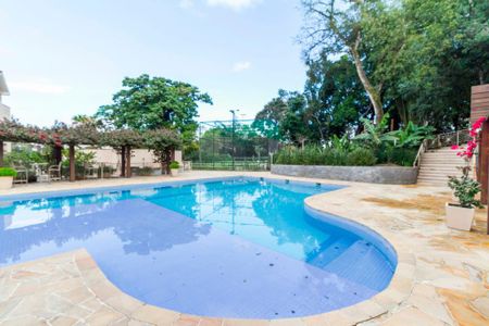 Casa de condomínio à venda com 240m², 3 quartos e 3 vagas Casa de condomínio à venda com 240m², 3 quartos e 3 vagasÁrea comum - Piscina