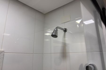 Casa de condomínio à venda com 240m², 3 quartos e 3 vagas Casa de condomínio à venda com 240m², 3 quartos e 3 vagasBanheiro Social