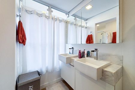 Casa de condomínio à venda com 240m², 3 quartos e 3 vagas Casa de condomínio à venda com 240m², 3 quartos e 3 vagasBanheiro do Quarto 1