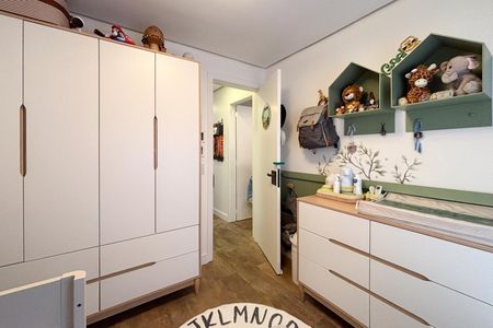 Casa de condomínio à venda com 240m², 3 quartos e 3 vagas Casa de condomínio à venda com 240m², 3 quartos e 3 vagasQuarto 2