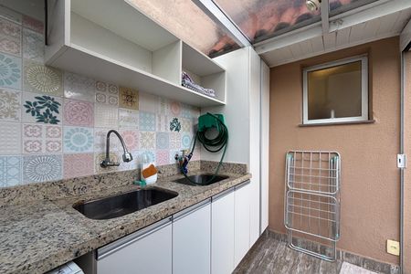Casa de condomínio à venda com 240m², 3 quartos e 3 vagas Casa de condomínio à venda com 240m², 3 quartos e 3 vagasÁrea comum
