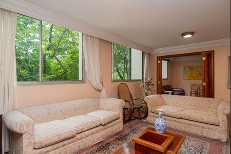 Apartamento à venda com 220m², 3 quartos e 3 vagas Apartamento à venda com 220m², 3 quartos e 3 vagasSala de estar