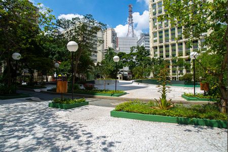 Apartamento à venda com 220m², 3 quartos e 3 vagas Apartamento à venda com 220m², 3 quartos e 3 vagasÁrea comum - Jardim