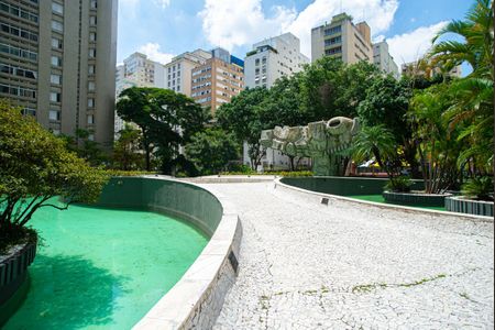 Apartamento à venda com 220m², 3 quartos e 3 vagas Apartamento à venda com 220m², 3 quartos e 3 vagasÁrea comum - Jardim