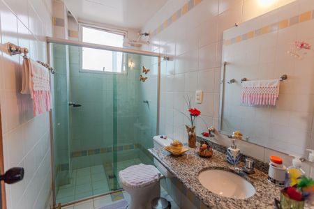Apartamento à venda com 170m², 4 quartos e 2 vagas Apartamento à venda com 170m², 4 quartos e 2 vagasBanheiro Social